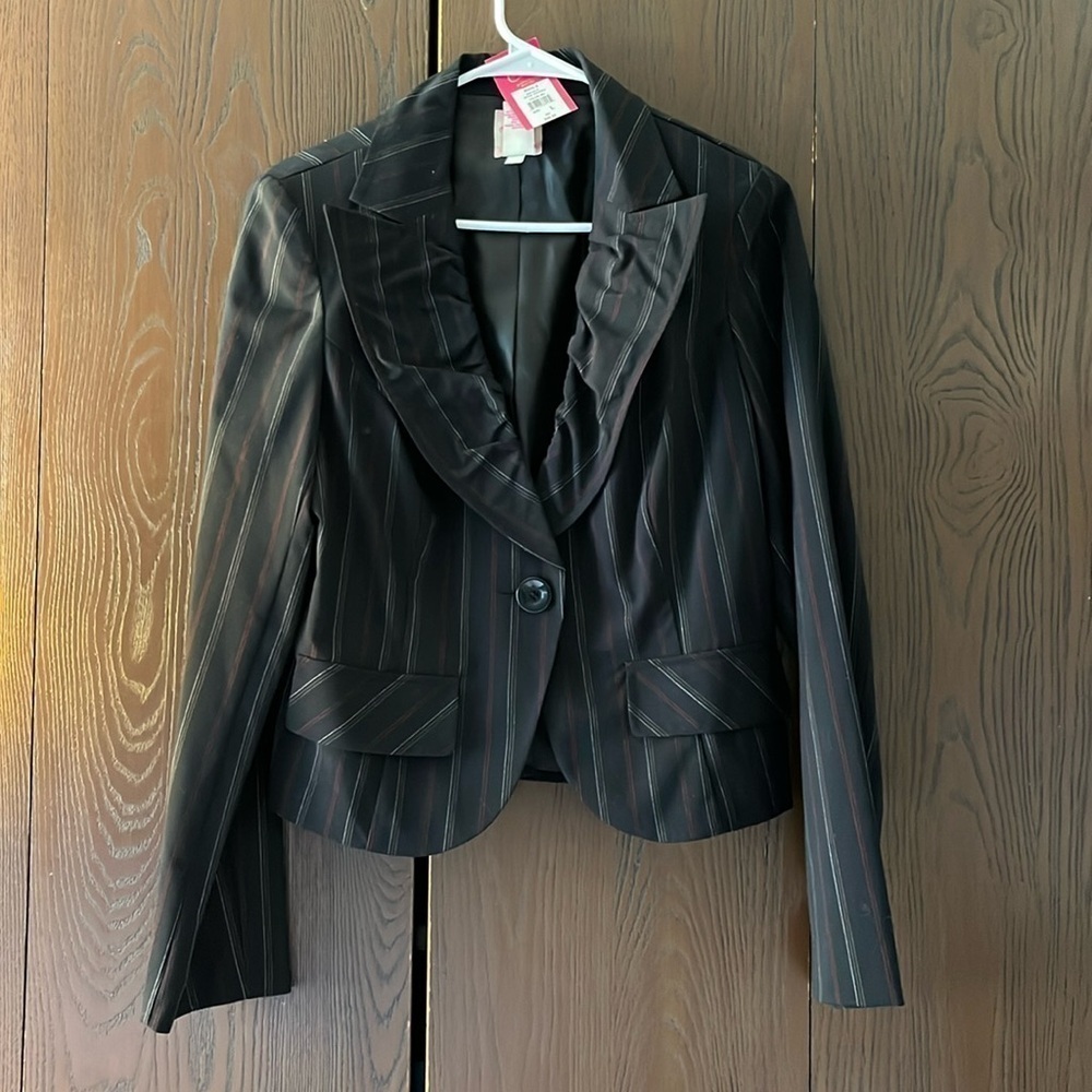 Candies youth long sleeved blazer. Size Large. NWT